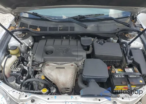 2011 Toyota Camry Base z USA, uszkodzony, nr VIN 4T1BF3EK2BU669963